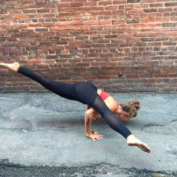 Lululemon Sculpt It TIght - Picture 4 of 8